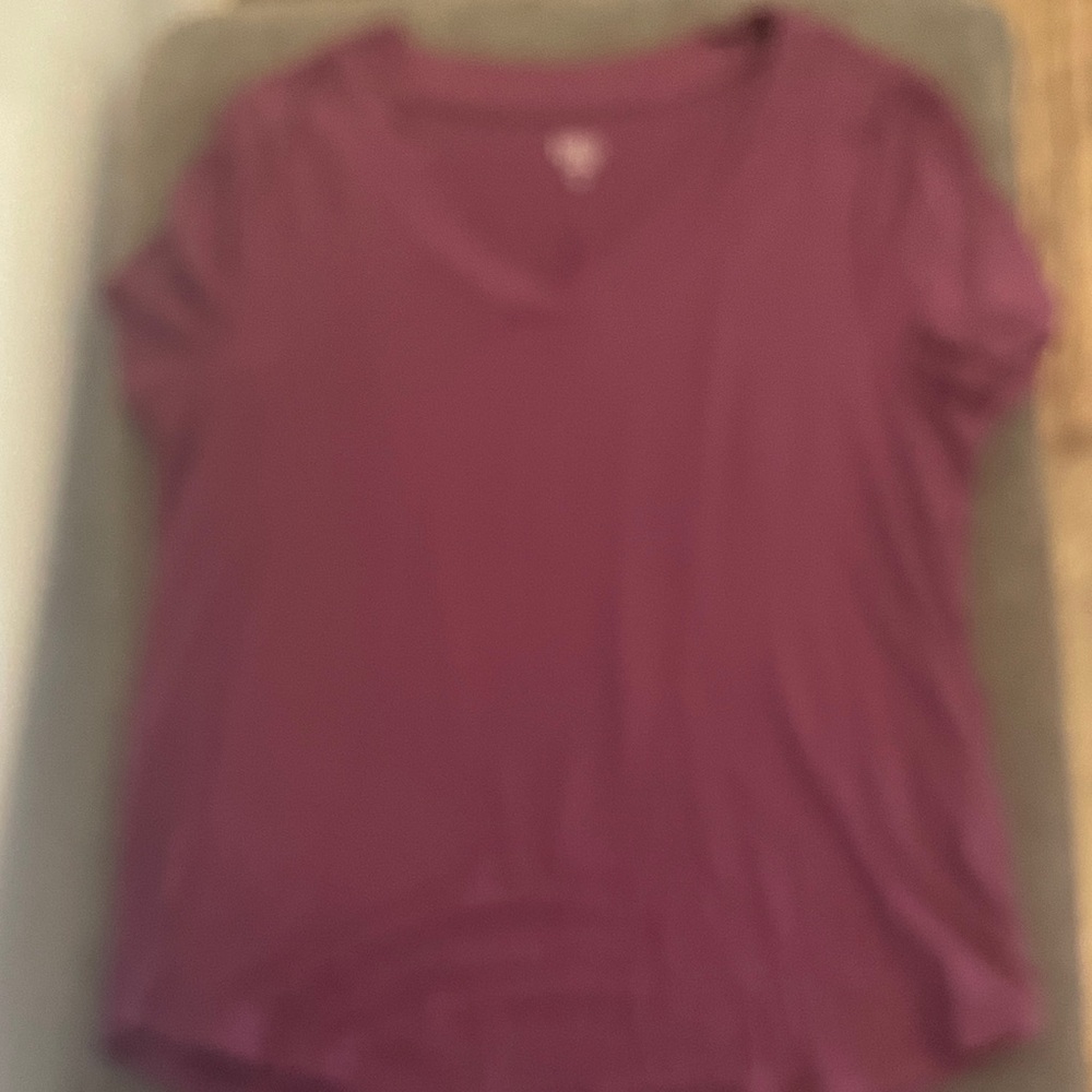Market & Spruce Short Sleeve V-Neck Top in Plum